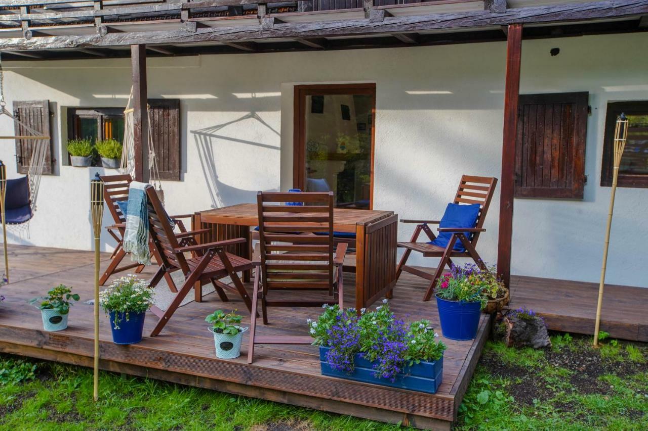 Pod Lasem Farm stay Poreba (Myslenice)